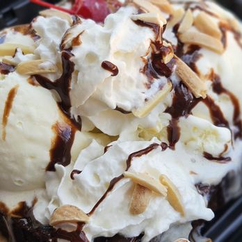 Islands Restaurant - Chocolate Lava cake a la mode - Burgers Near Me - Cerritos, California