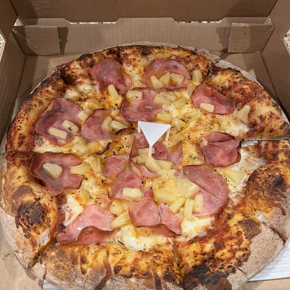 Champ Pizza - Hawaiian - Pizza Near Me - Vancouver, Washington