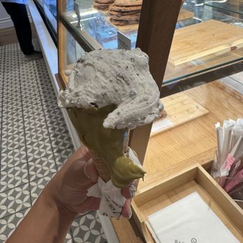 Bacio Di Latte - chocolate chip w/ pistachio dip - Gelato Near Me - La Jolla, California Bacio Di Latte - chocolate chip w/ pistachio dip - Gelato Near Me - La Jolla, California