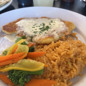 Fernando's Cali Kitchen - Mexican Near Me - Yuba City, California