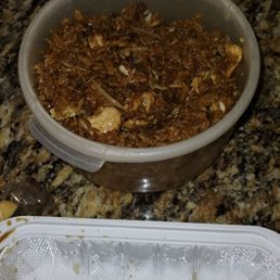 In the bowl I placed it in is beef and chicken fried rice. Request extra bean sprouts and egg and soy sauce. Did NOT receive either In the bowl I placed it in is beef and chicken fried rice. Request extra bean sprouts and egg and soy sauce. Did NOT receive either