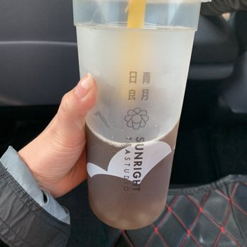 Sunright Tea Studio - White Peach Oolong, no cheese, with aloe. - Bubble Tea Near Me - Diamond Bar, California