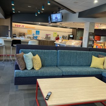Tru by Hilton Waco South - Great breakfast - Hotels Near Me - Waco, Texas