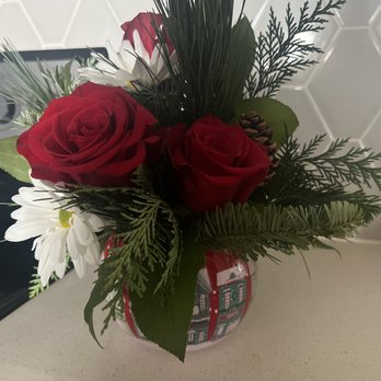 Bonnie Brae Flowers - Arrangement delivered - Florists Near Me - Denver, Colorado Bonnie Brae Flowers - Arrangement delivered - Florists Near Me - Denver, Colorado