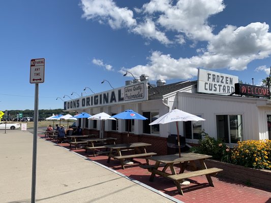 Marge's Lakeside Inn by null