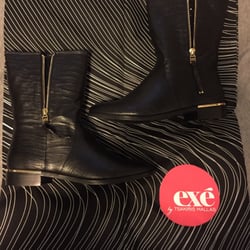 Tsakiris Mallas - My cute new boots even came with a free boot bag!