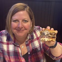 Tailgators Sports Bar - Smash Burger