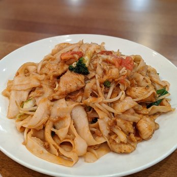 Kungfu Kitchen - Stir-Fried Hand-Cut Noodles with Chicken - really good! - Chinese Near Me - Alexandria, Virginia Kungfu Kitchen - Stir-Fried Hand-Cut Noodles with Chicken - really good! - Chinese Near Me - Alexandria, Virginia