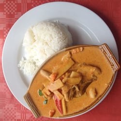 Bussaba's Thaikiosk - Kyckling med röd curry