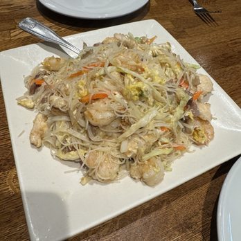 Leanh’s Chinese Restaurant - "Singapore" rice noodles - Chinese Near Me - South Daytona, Florida Leanh’s Chinese Restaurant - "Singapore" rice noodles - Chinese Near Me - South Daytona, Florida