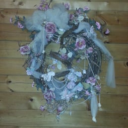 The offending wreath, to lend credibility to my review. In fairness, I'm not a big wreath fan from the get go.