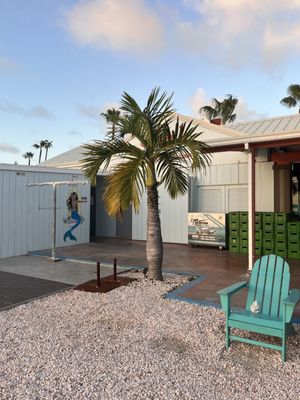 Lucy's Retired Surfers Bar & Restaurant by null