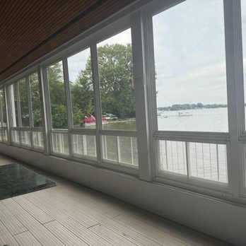 Boathouse Restaurant - Patio with lake views - Seafood Near Me - Winona Lake, Indiana