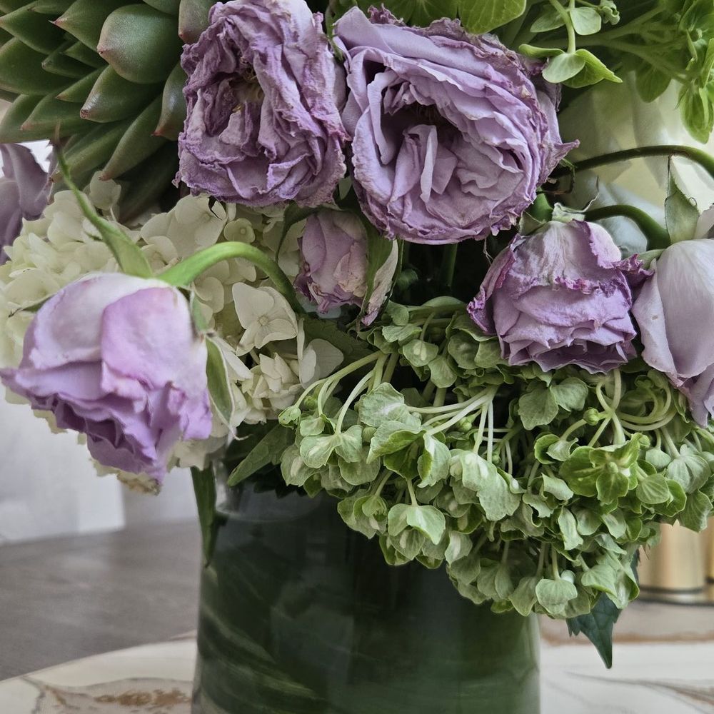 Flor Amor - Wilted roses and hydrangeas after only 2 days! - Floral Designers Near Me Flor Amor - Wilted roses and hydrangeas after only 2 days! - Floral Designers Near Me