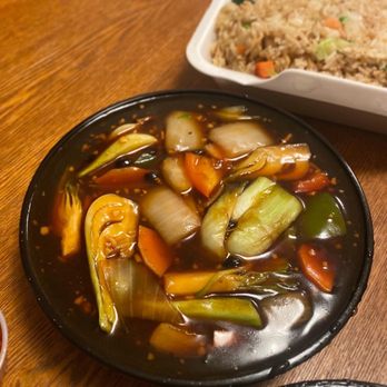 Tangerine Asian Cuisine - Mixed vegetables with gravy - Chinese Near Me - Markham, Ontario Tangerine Asian Cuisine - Mixed vegetables with gravy - Chinese Near Me - Markham, Ontario