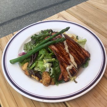 Ozzie's Good Eats - American Near Me - Fairfax, Virginia
