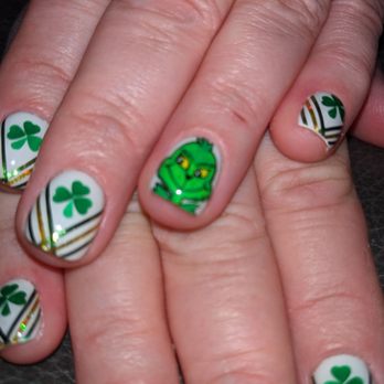 Kustom Kreations Salon - Mendy's St Patrick's day nails by Kira. Amazing hand drawn Grinch. - Nail Technicians Near Me - Salem, Oregon Kustom Kreations Salon - Mendy's St Patrick's day nails by Kira. Amazing hand drawn Grinch. - Nail Technicians Near Me - Salem, Oregon