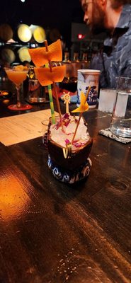 Skaalvenn Distillery & Cocktail Lounge by null