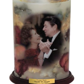 DFI Designs - Oval Tall Electric Candle Light with picture and brass engraved nameplate - Flowers & Gifts Near Me - Cordova, Tennessee DFI Designs - Oval Tall Electric Candle Light with picture and brass engraved nameplate - Flowers & Gifts Near Me - Cordova, Tennessee