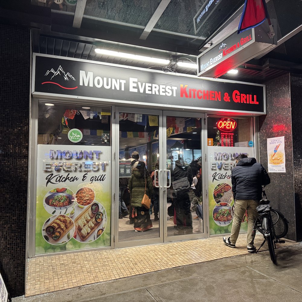Front of restaurant~ Front of restaurant~