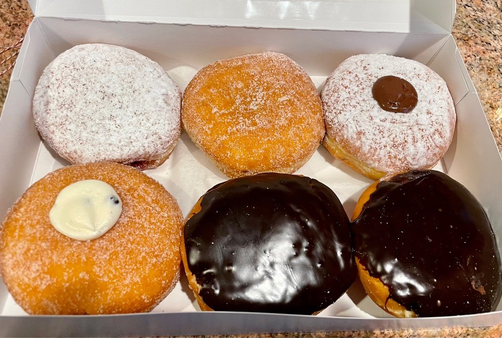 SAL’S BAKERY Updated September 2024 23 Photos & 33 Reviews 245