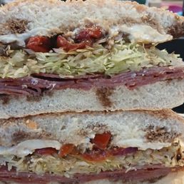 Muffuletta sandwich