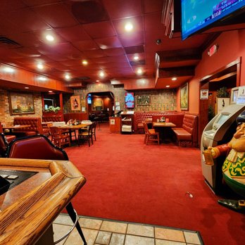 Village Pub & Poker - Dining Area - Casinos Near Me - Henderson, Nevada Village Pub & Poker - Dining Area - Casinos Near Me - Henderson, Nevada