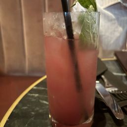 Sparkling sapphire MOCKTAIL