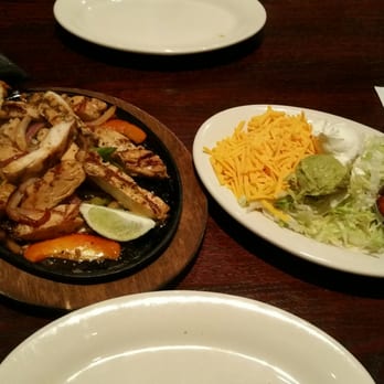 Houlihan's - Chicken Fajita - Bars Near Me - Holmdel, New Jersey Houlihan's - Chicken Fajita - Bars Near Me - Holmdel, New Jersey