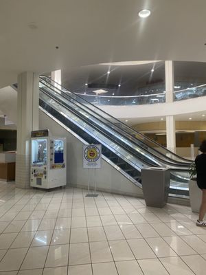Baldwin Hills Crenshaw by null