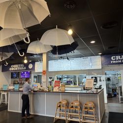 The Current Seafood Counter - Orlando - Cool inside vibe