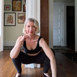 Marci Bowman - The Wonderfulness Community - Marci resting in a full squat
