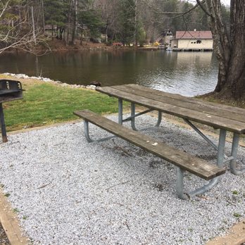 Moccasin Creek State Park - Benches and grills - Parks Near Me - Clarkesville, Georgia