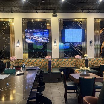 Pacific PourHouse - More modern setting with sports, video in back grounds - Beer, Wine & Spirits Near Me - Union City, California Pacific PourHouse - More modern setting with sports, video in back grounds - Beer, Wine & Spirits Near Me - Union City, California