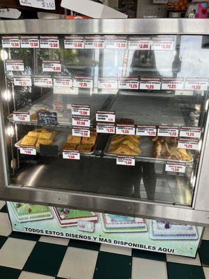 Karmen Bakery by null