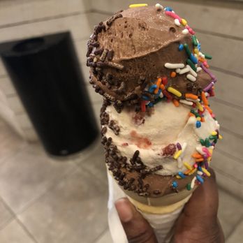 Southern Custard - Desserts Near Me - Brookhaven, Georgia