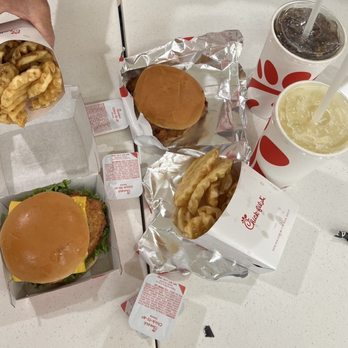 Chick-fil-A - #1 Chick-fil-A Chicken sandwich meal & #1 Chick-fil-A Deluxe meal - Fast Food Near Me - Honolulu, Hawaii