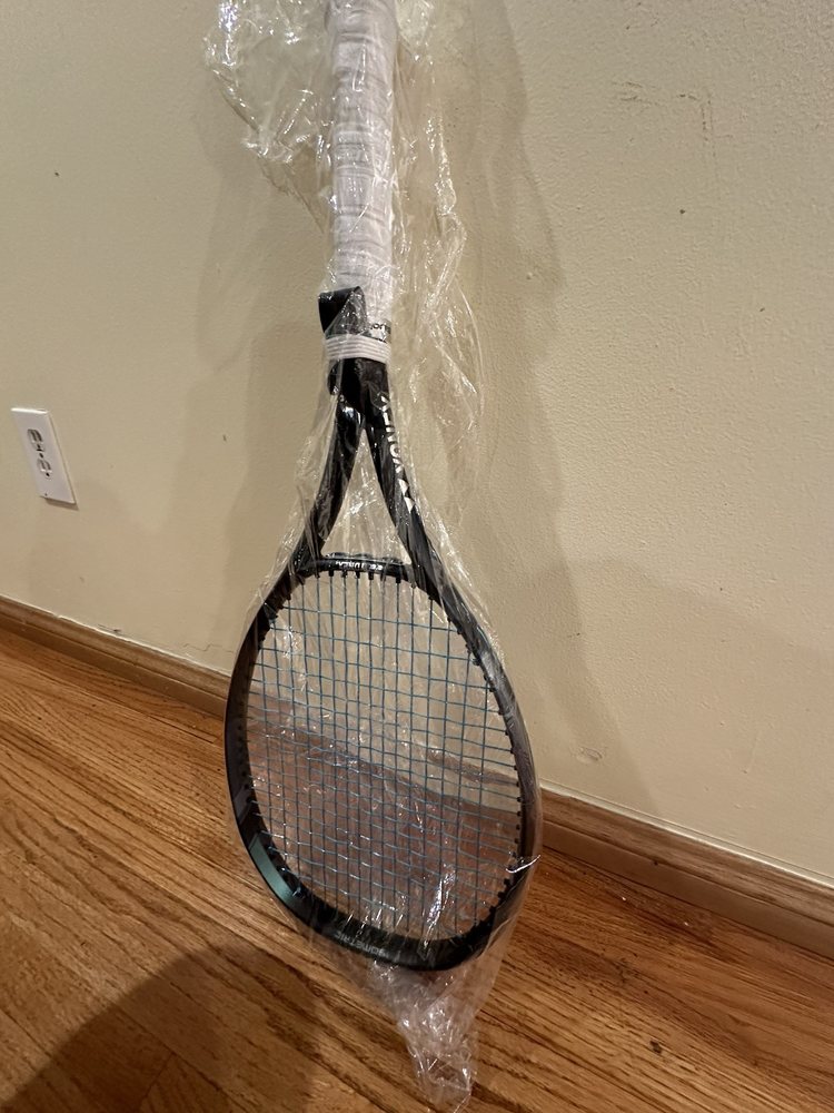 Fastball Tennis Stringing Logo