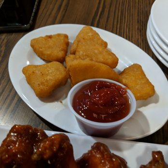 Crown & Dragon Pub - Pubs Near Me - Toronto, Ontario Crown & Dragon Pub - Pubs Near Me - Toronto, Ontario