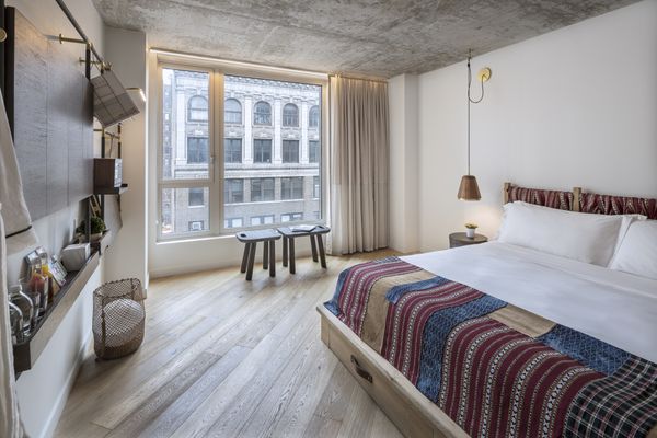 Made Hotel by null