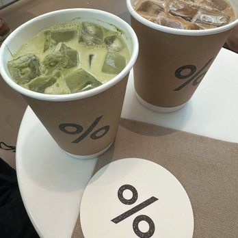 Arabica - Iced matcha latte and iced latte - Coffee & Tea Near Me - North York, Ontario