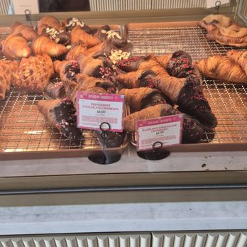 Tous Les Jours - Pastries stole the show - Desserts Near Me - Woodbridge, Virginia Tous Les Jours - Pastries stole the show - Desserts Near Me - Woodbridge, Virginia