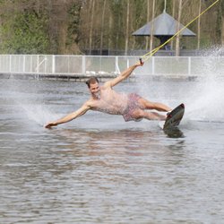 Jungfernheide Strandbad - Wakeboard fahren im  Strandbad Jungfernheide