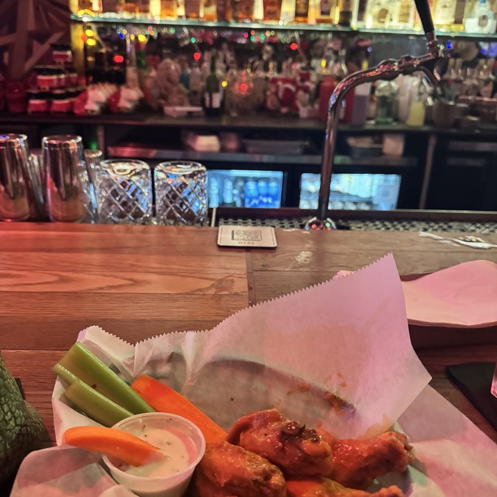 Winnie's - Buffalo Wings - Cocktail Bars Near Me - Houston, Texas Winnie's - Buffalo Wings - Cocktail Bars Near Me - Houston, Texas