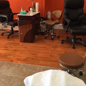 Happy Feet Nails and Spa - Nail Salons Near Me - Moorestown, New Jersey