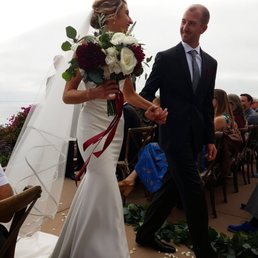 Bonnie did an amazing job for our wedding - wouldn't have changed a single flower!! Bonnie did an amazing job for our wedding - wouldn't have changed a single flower!!