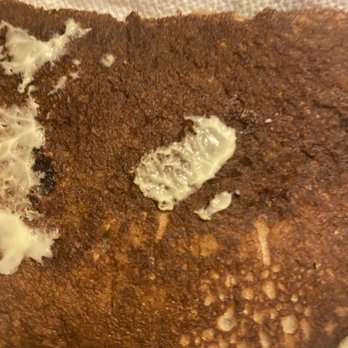 Guieb Cafe - Burnt tasting dry oreo pancake that's a no for me - New American Near Me - Honolulu, Hawaii