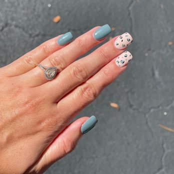 Flora Nail Spa - Nail Salons Near Me - Bradenton, Florida