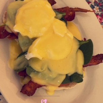 Prince Street Café - a plate of eggs benedict with bacon - Cafes Near Me - Tappahannock, Virginia Prince Street Café - a plate of eggs benedict with bacon - Cafes Near Me - Tappahannock, Virginia
