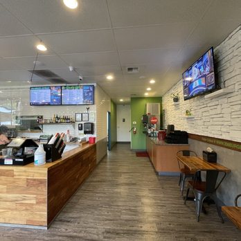 206 Burger Company - inside - Burgers Near Me - Seattle, Washington